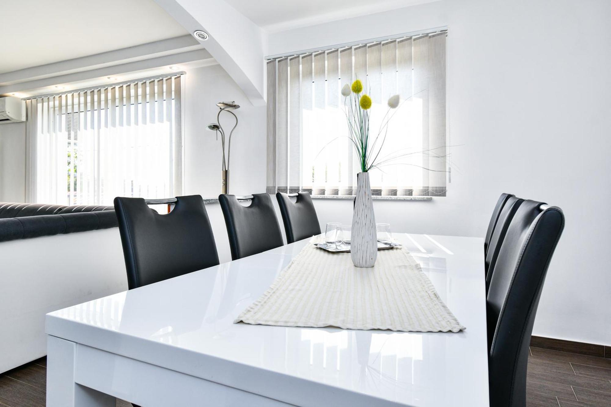 Apartman Lavanda Sa Bazenom I Okucnicom 4* Hreljin Exterior photo